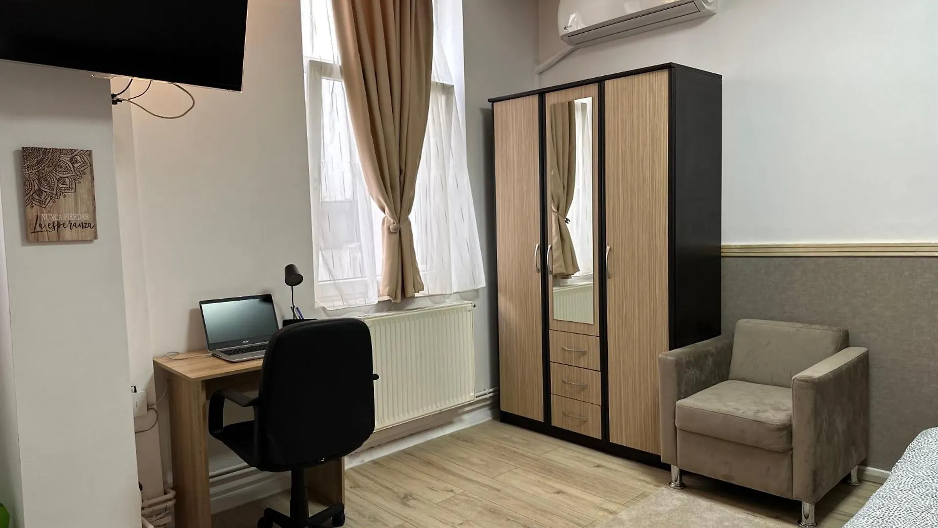 Casa Victoria Studio Apartment Bucharest
